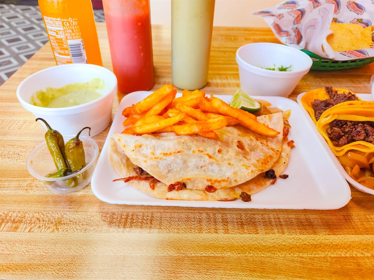 Taqueria La Cotorra